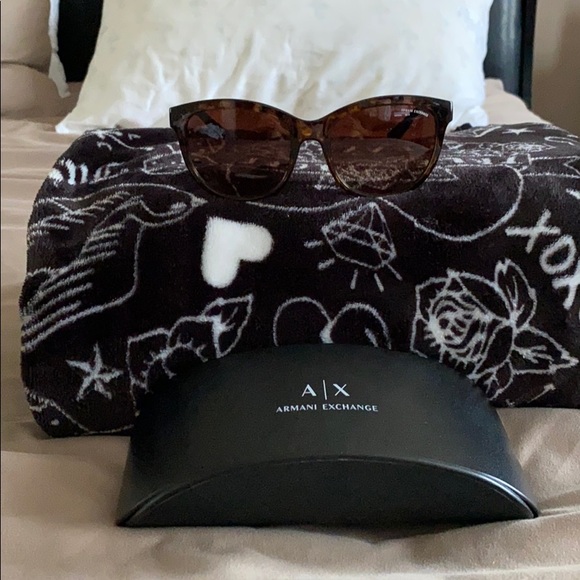 Armani Exchange Accessories - Armani Exchange Tortoise Shell Sunglasses